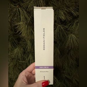 Rodan and fields face wash- unblemish